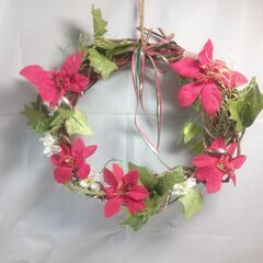 フラワーリース 大きめ クリスマス ２個 セット 松ぼっくり インセチア リース 造花 玄関 壁掛け リーフの画像