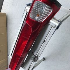 スズキ　ランディ　テールランプ　左　新品の画像