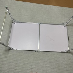 キャンプテーブルの画像