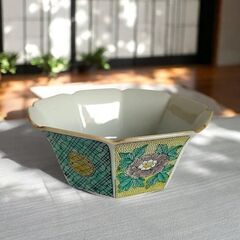 九谷焼　龍仙造　菓子鉢　牡丹紋　菓子器　八角鉢　中皿　深皿　茶道具の画像