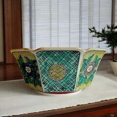 九谷焼　龍仙造　菓子鉢　牡丹紋　菓子器　八角鉢　中皿　深皿　茶道具の画像