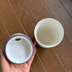 ESCADA陶器コーヒーボトルの画像