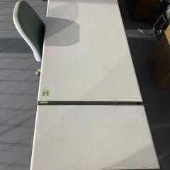 事務用デスク　1400X700＋袖付＋椅子付