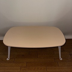 折りたたみテーブルの画像