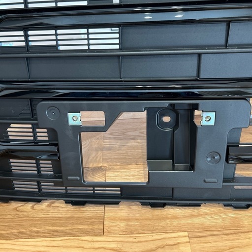 【ほぼ新品】タントカスタムフロントグリル　LA660S  53101-B2560