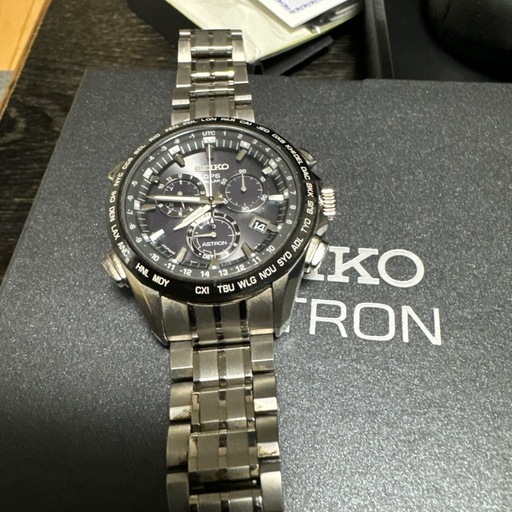 SEIKOアストロンGPS電波ソーラー腕時計
