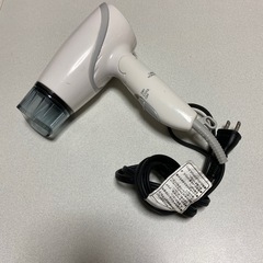 ドライヤー白