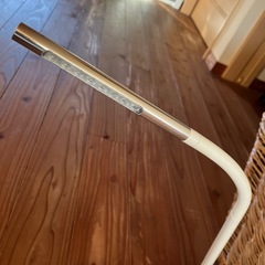 デスク　ライト　照明の画像