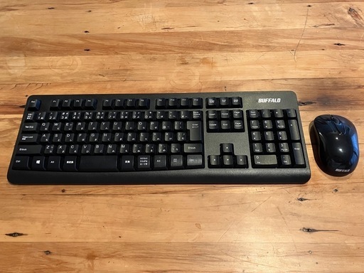 バッファローのワイヤレスのキーボードとマウスのセット