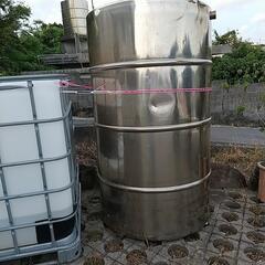 ステンレスタンク1tの画像