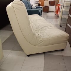 ★ジモティ割あり★  三人掛けソファー ホワイト H84×D94×W188 クリーニング済み TC1142の画像