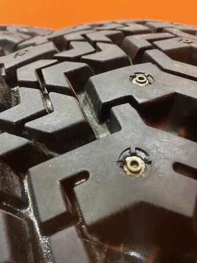 札幌発 引取OK BS V-STEEL SNOW 225/80R17.5 123/122L 17.5インチ トラックスタッドレスタイヤ