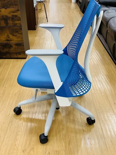 【軽トラック貸し出し無料！】Herman Miller セイルチェアです！