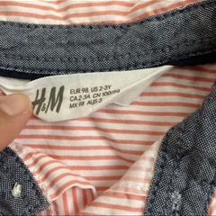 H&Mのストライプシャツ98㎝の画像
