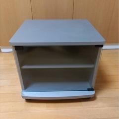 テレビ台　キャスター付き