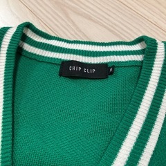 chip clip ニットベスト グリーン 現金取引の画像