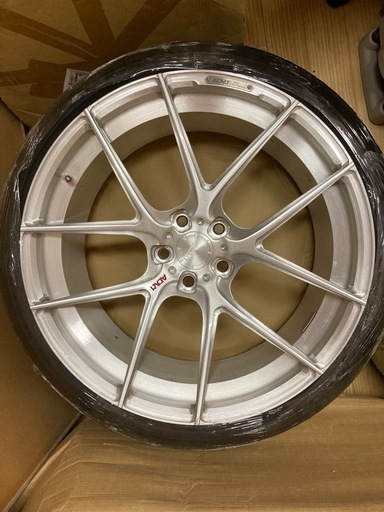 ADV.1アメリカ鍛造ホイール