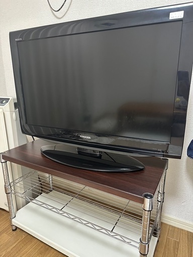 TOSHIBAテレビ＆テレビ台セットで売ります