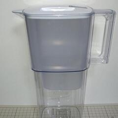 ブリタ　ポット型浄水器　リクエリ（カードリッジ無し）