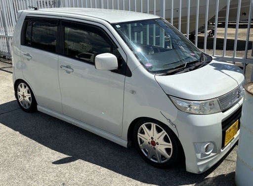 スズキ　ワゴンRスティングレー