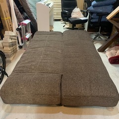 ソファーベッドの画像