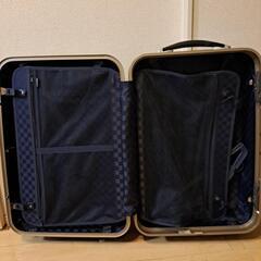 スーツケースの画像