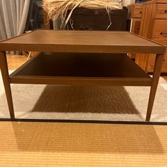 IKEAリビングテーブルの画像