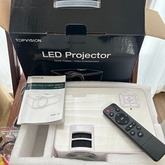 (8/31まで取引)美品　プロジェクター　小型　TOPVISIO...