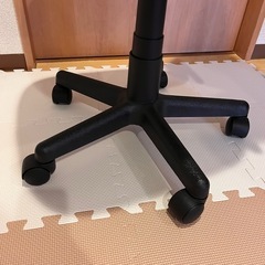 オフィスチェア　キャスター　ブラック　オーヤマ　の画像