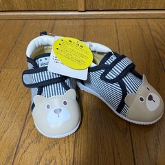 新品　タグ付き　靴　14cm