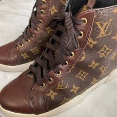 ルイヴィトン モノグラム ハイカットスニーカー LOUIS VUITTONの画像
