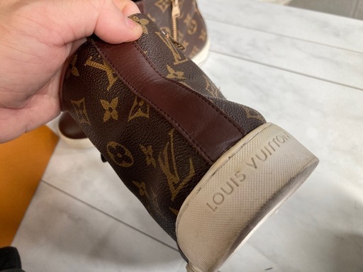 ルイヴィトン モノグラム ハイカットスニーカー LOUIS VUITTON
