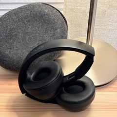 Beats Solo Pro Wirelessノイズキャンセリングヘッドフォン