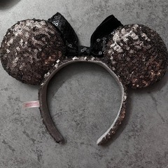 ディズニーランド　ミニーちゃん　カチューシャ　スパンコールの画像