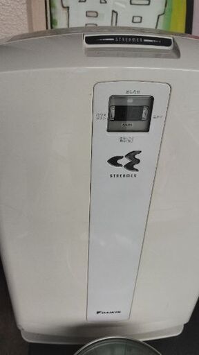 ダイキン 加湿器 プラズマイオン 別館に置いてます