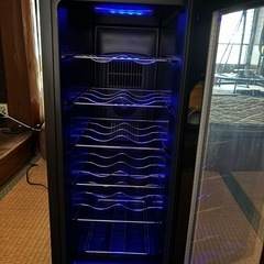 ワインセラー12本収納
