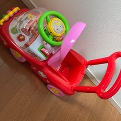 決まりました！キティーちゃん　乗れる車の画像