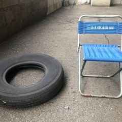 アウトドア　折り畳み座椅子　よくある小さなタイプの画像