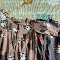 H&M たぬき　ロンパース2枚セットの画像