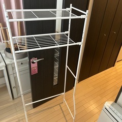 洗濯機の上の物置き竿【29日15:00〜18:00お取引き可能な方】の画像