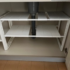 洗面やキッチン下伸縮収納
の画像