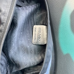 PRADAポーチの画像
