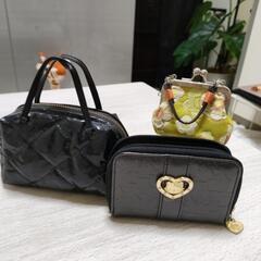 🤏ちっちゃめバッグ3点キティちゃんはお財布？❢の画像