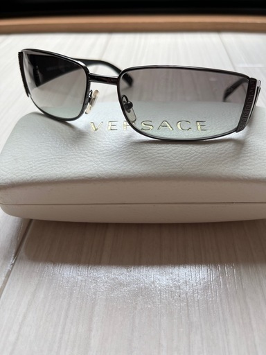 ヴェルサーチ　サングラス