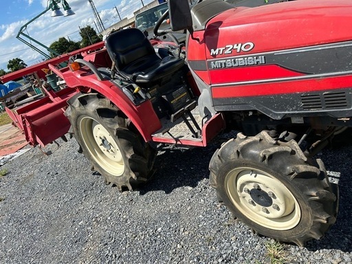 三菱MT240中古4WD ディーゼル パワステ 、自動水平 、正逆転PTO24馬力埼玉県