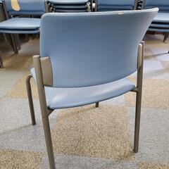 コクヨ　オフィスチェア　スタッキングチェアの画像