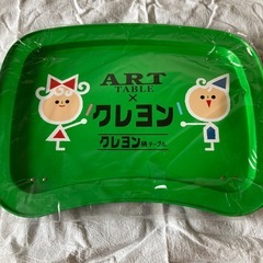 【難あり値下げ！】サクラクレパス クレヨン柄テーブル