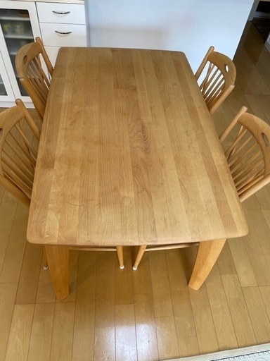 大塚家具　高級家具　リビング　ダイニングテーブル　テーブル　4人掛け