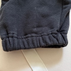 UNIQLOパーカーとスエットパンツの画像