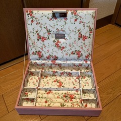 アクセサリーケース